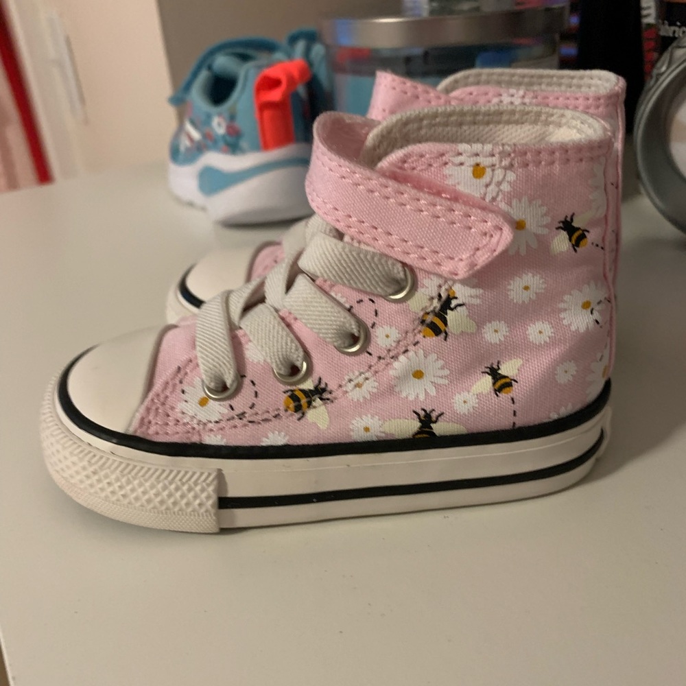 Converse Flowers and Bees